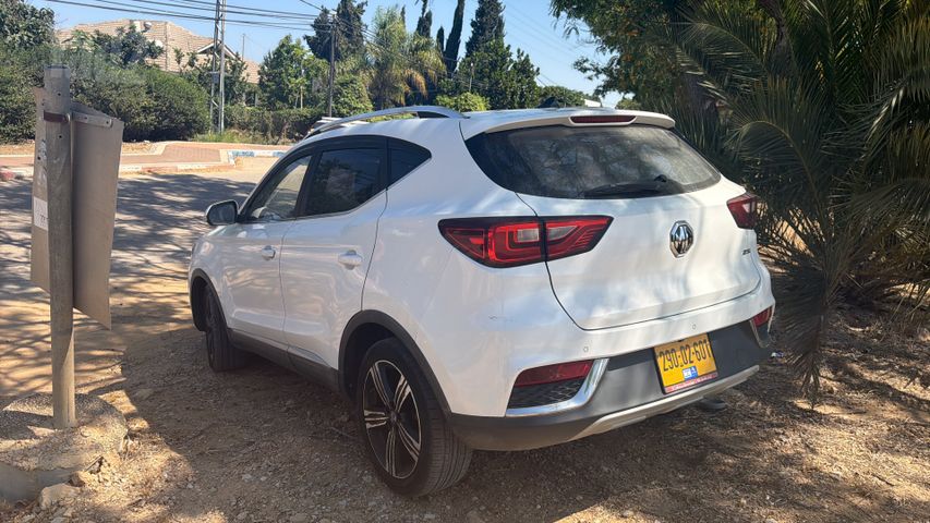 מודעת רכב אם ג'י ZS 1