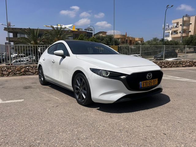 מודעת רכב מאזדה 3