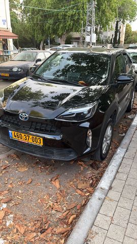 מודעת רכב טויוטה יאריס קרוס