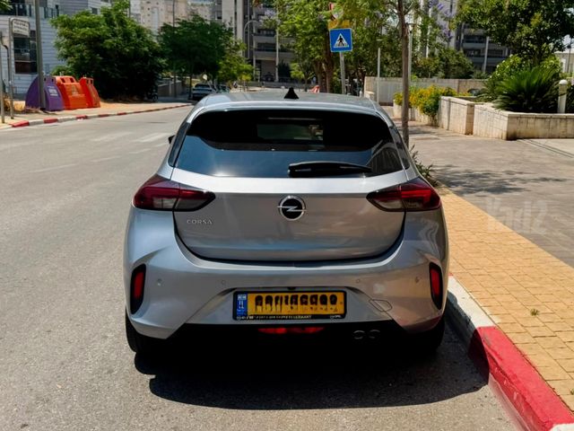 מודעת רכב אופל קורסה 2