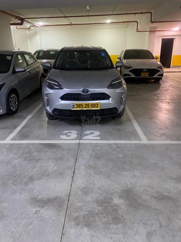 מודעת רכב טויוטה יאריס קרוס