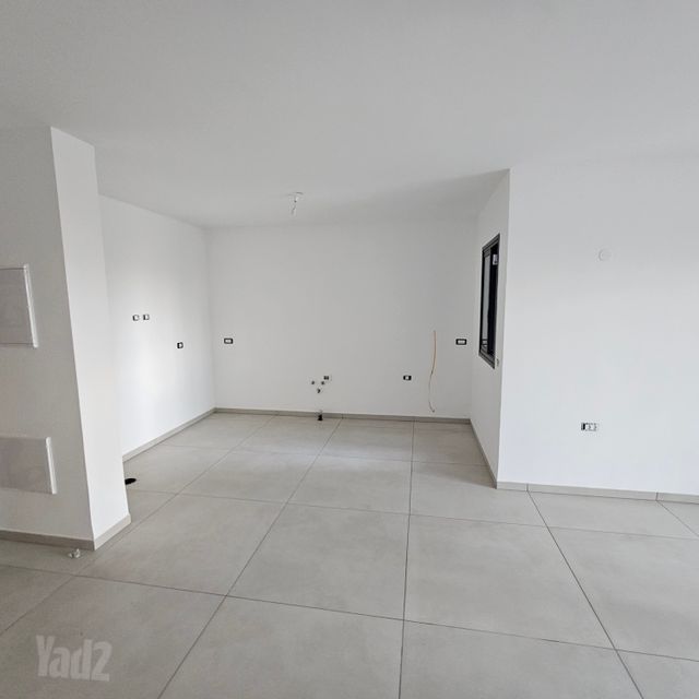 יפה ירקוני 24