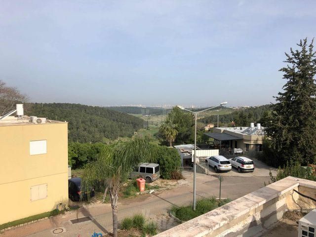 ברקת 16
