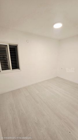 קיבוץ גלויות 51