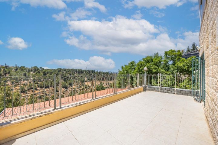דירת גן למכירה בירושלים (תיווך) — 5