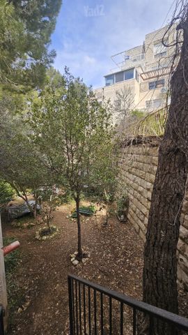 דירת גן למכירה בירושלים (תיווך) — 3
