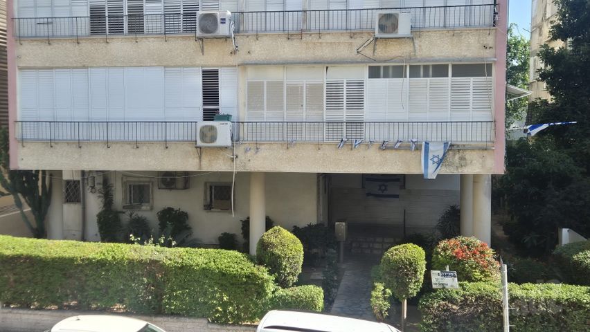 אחד העם 8