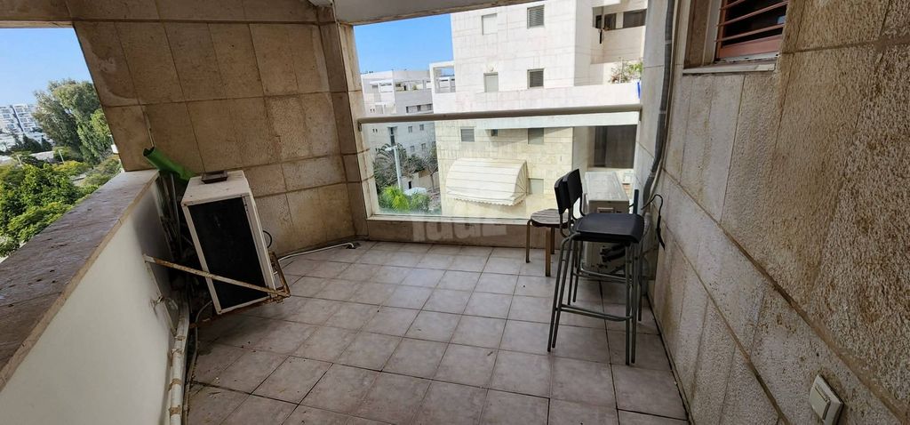 אלכסנדר סשה ארגוב 13
