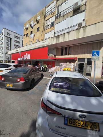 משרדים, רסקו א', חולון