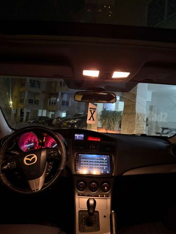 מודעת רכב מאזדה 3