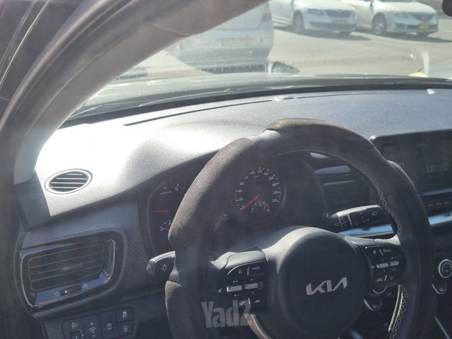מודעת רכב קיה סטוניק