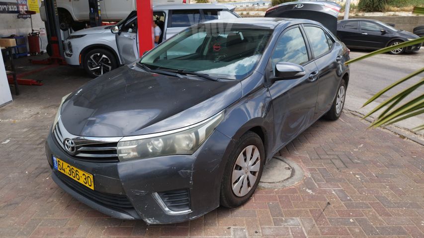 מודעת רכב טויוטה קורולה