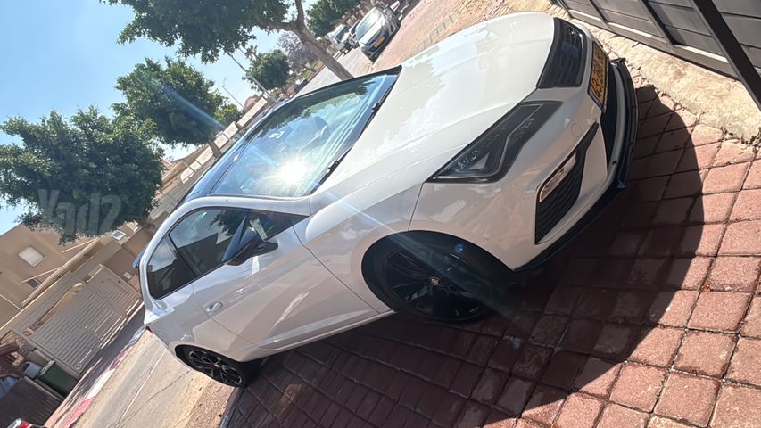 מודעת רכב סיאט לאון