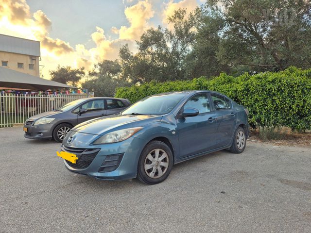 מודעת רכב מאזדה 3