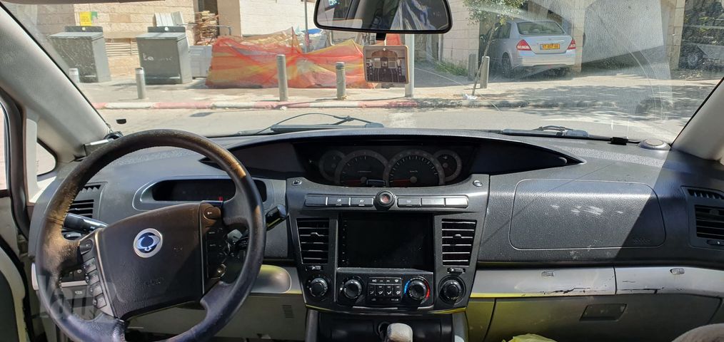 מודעת רכב סאנגיונג רודיוס