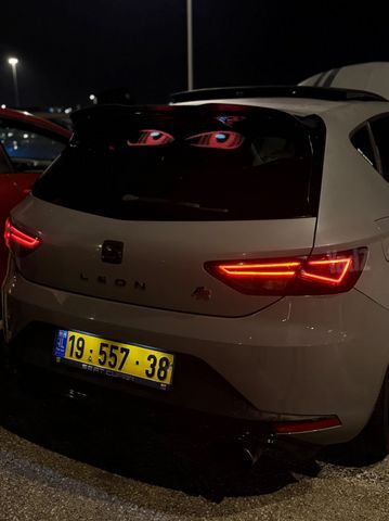 מודעת רכב סיאט לאון