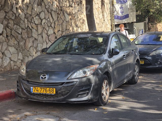מודעת רכב מאזדה 3