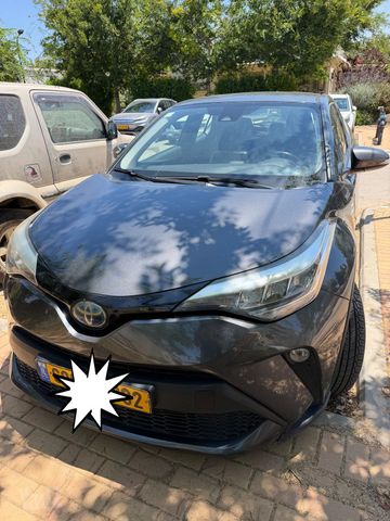 מודעת רכב טויוטה C-HR