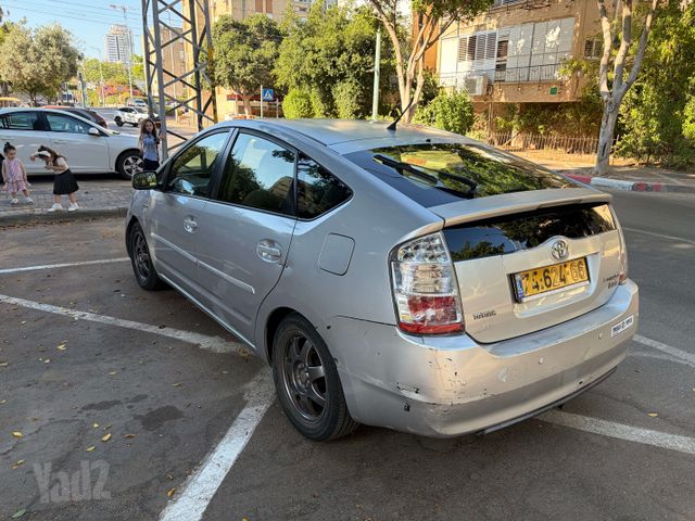 מודעת רכב טויוטה פריוס