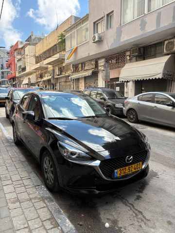 מודעת רכב מאזדה 2