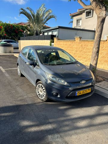 מודעת רכב פורד פיאסטה