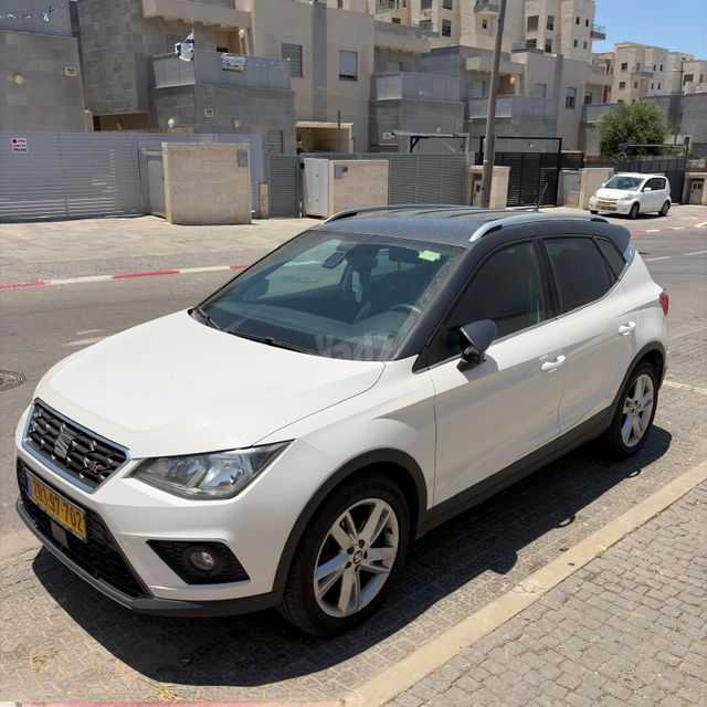 מודעת רכב סיאט ארונה