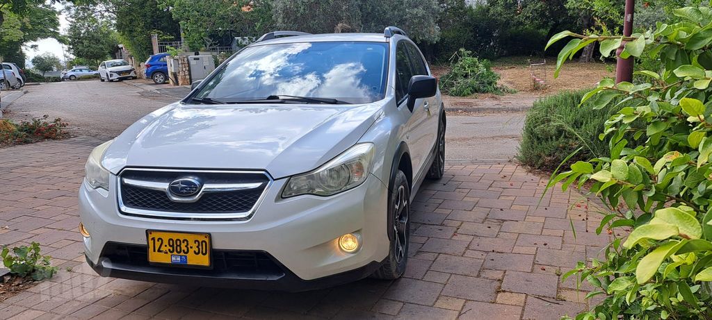 מודעת רכב סובארו XV