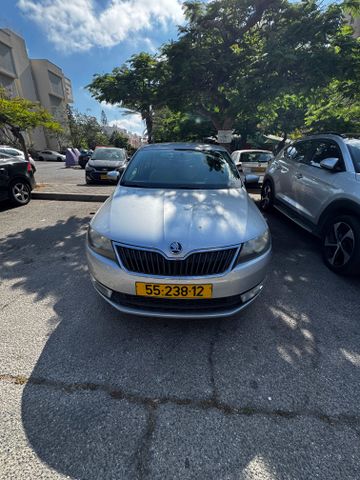מודעת רכב סקודה ראפיד