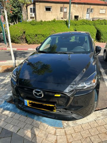 מודעת רכב מאזדה 2