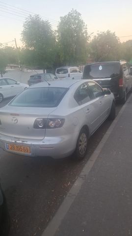 מודעת רכב מאזדה 3
