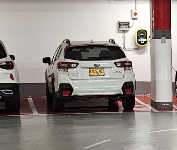 מודעת רכב סובארו XV