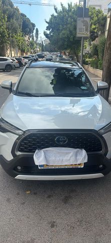 מודעת רכב טויוטה קורולה קרוס