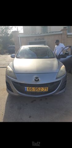 מודעת רכב מאזדה 3