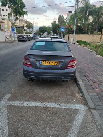 מודעת רכב מרצדס-בנץ C-class