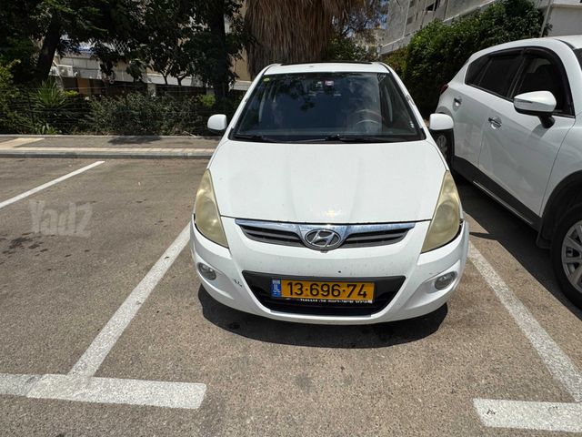 מודעת רכב יונדאי i20