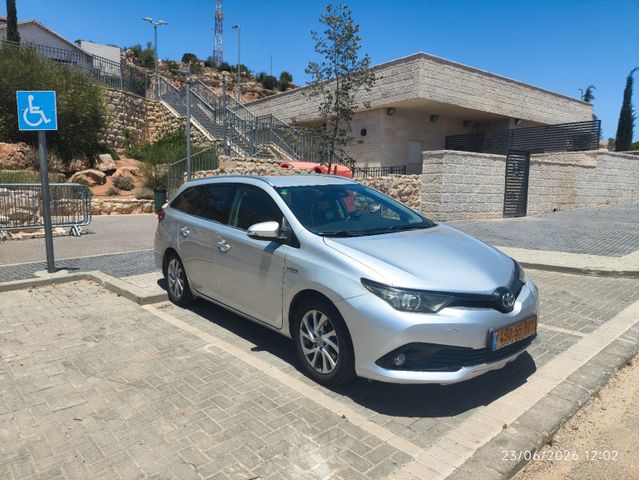 מודעת רכב טויוטה אוריס