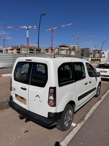 מודעת רכב סיטרואן ברלינגו
