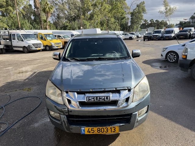 מודעת רכב איסוזו די-מקס