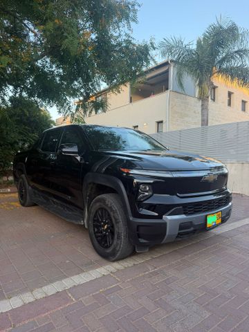 מודעת רכב שברולט סילברדו EV