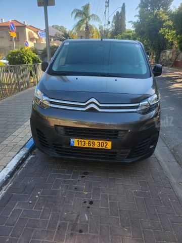 מודעת רכב סיטרואן ג'אמפי
