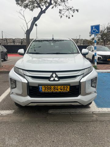 מודעת רכב מיצובישי טרייטון / L200