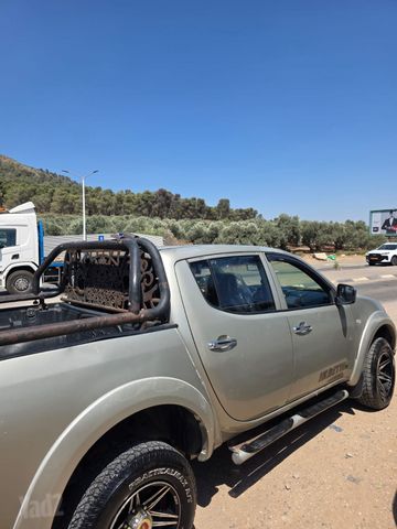מודעת רכב מיצובישי טרייטון / L200