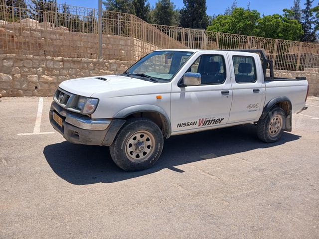 מודעת רכב ניסאן ווינר