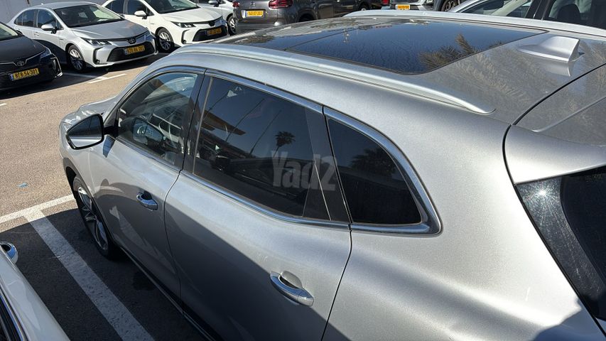 מודעת רכב אם ג'י EHS PHEV