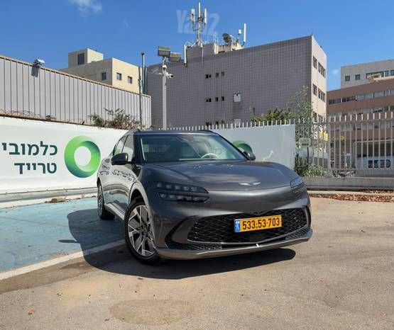 מודעת רכב ג'נסיס GV60