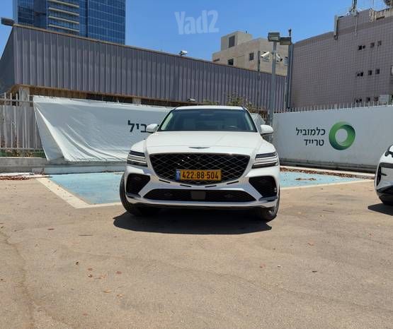 מודעת רכב ג'נסיס GV80