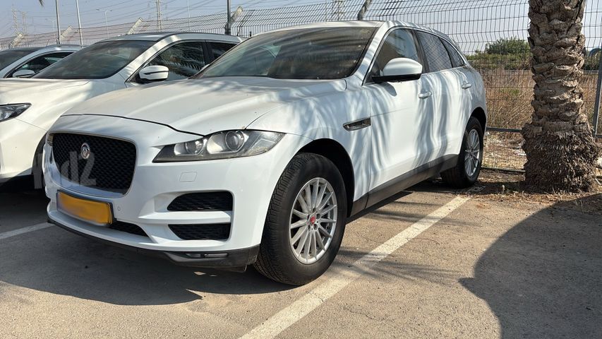 מודעת רכב יגואר F-Pace