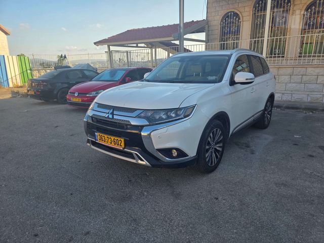 מודעת רכב מיצובישי אאוטלנדר