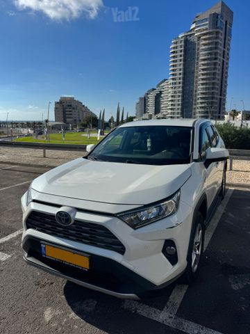 מודעת רכב טויוטה RAV4