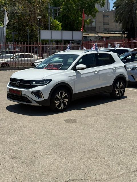 מודעת רכב פולקסווגן T-קרוס